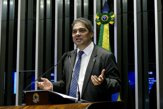 Senador Hélio José (Pros-DF)